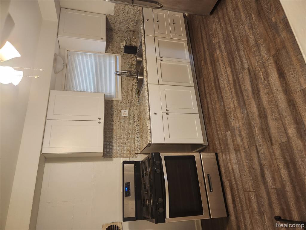 26176 Andover Street Inkster, MI 48141 - Photo 4 of 11
