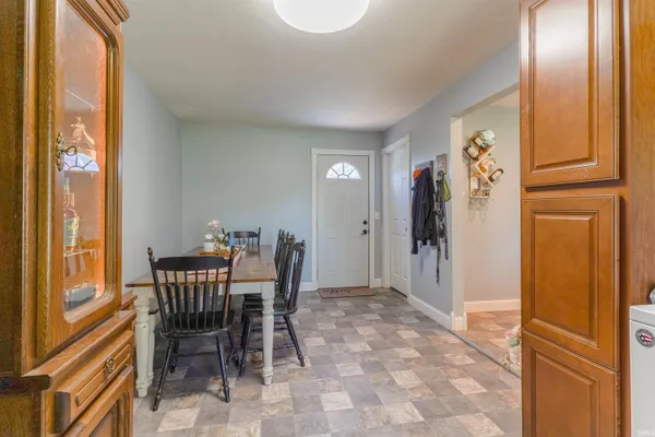 $159,900 | 211 West 8th Street, Grandview, IN 47615