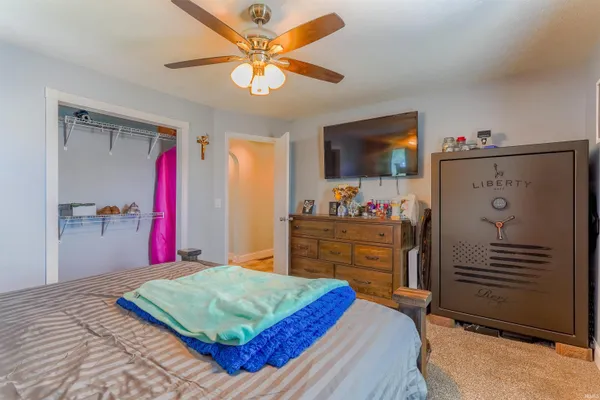 $159,900 | 211 West 8th Street, Grandview, IN 47615