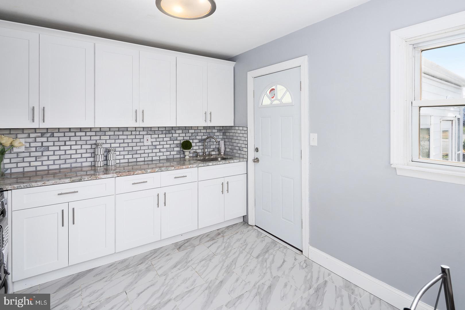 2 Jaffrey Way Hamilton, NJ 08620 - Photo 6 of 27 Kitchen View