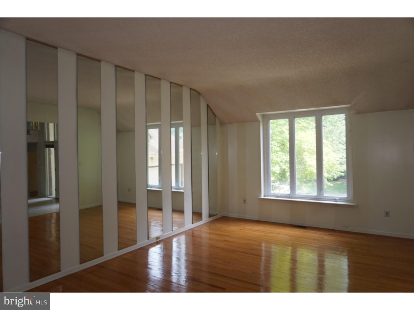 1207 Sequoia Road Cherry Hill, NJ 08003 - Photo 3 of 17 Gallery Image 3