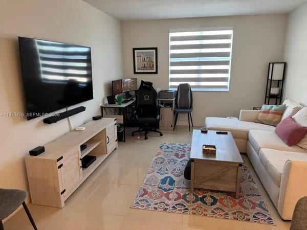 $2,195 | Douglas Grand, Coral Gables, FL 33134