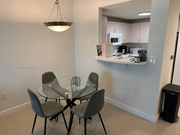 $2,195 | Douglas Grand, Coral Gables, FL 33134