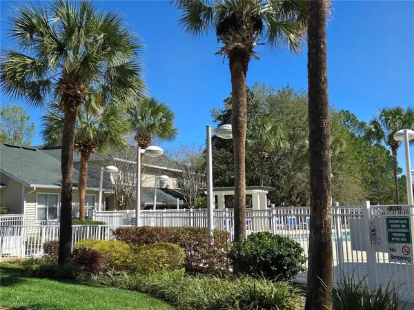 $1,875 | 13200 West Newberry Road, Unit Z145, Newberry, FL 32669