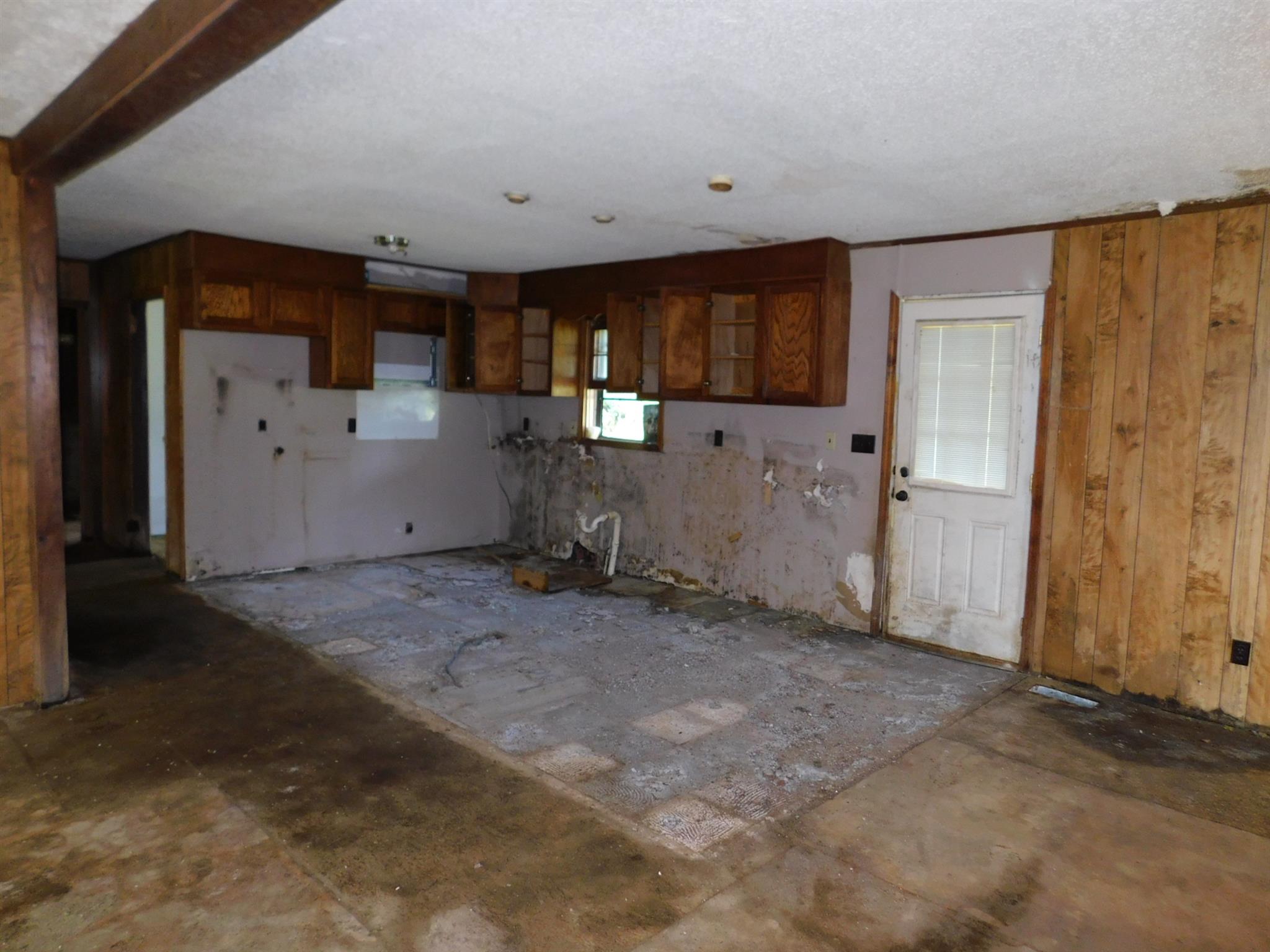 3035 Glendale Road Adamsville, TN 38310 - Photo 10 of 29 Gallery Image 10