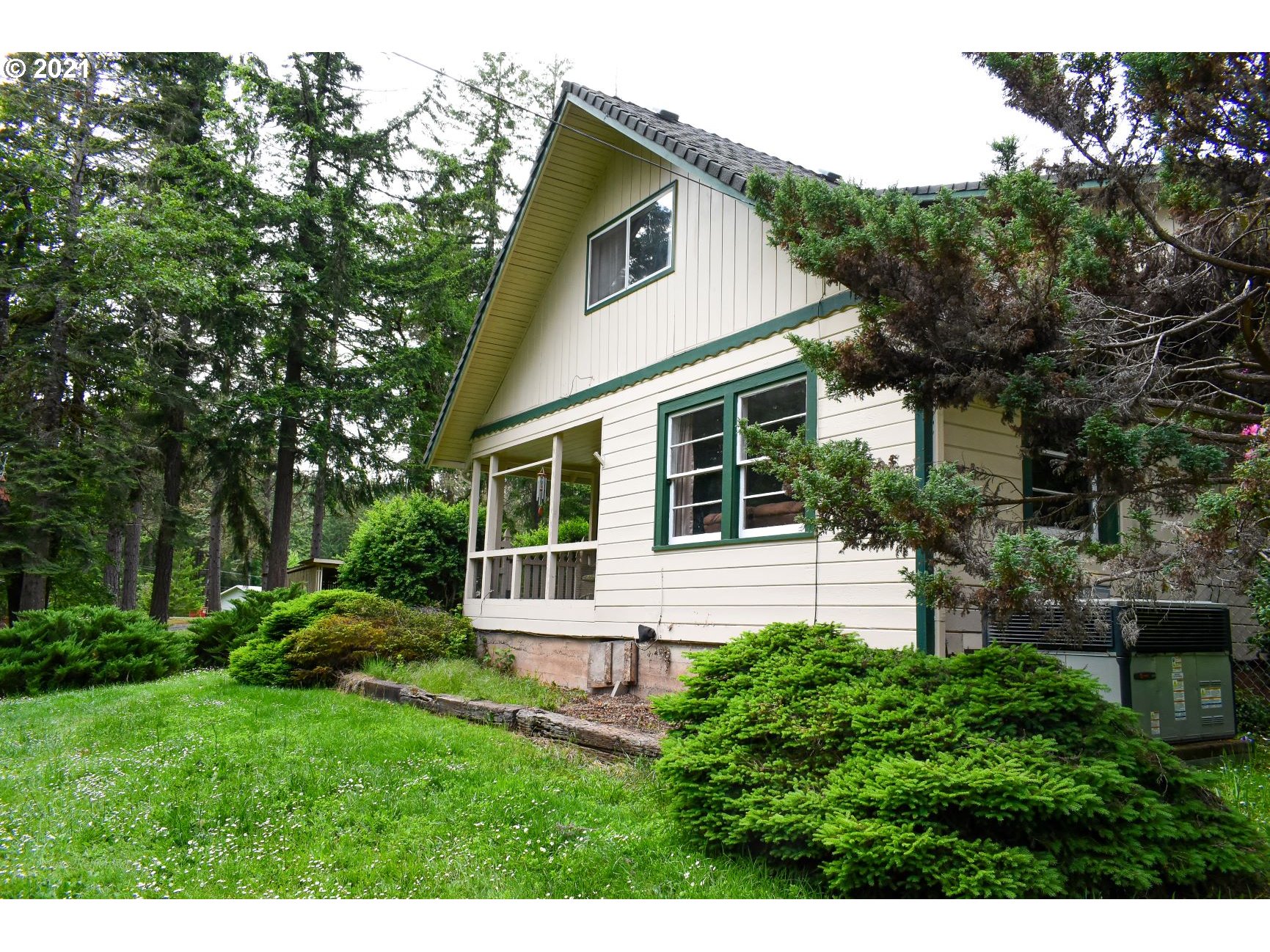 1300 Bennett Creek Road Cottage Grove, OR 97424 - Photo 1 of 22 Gallery Image 1