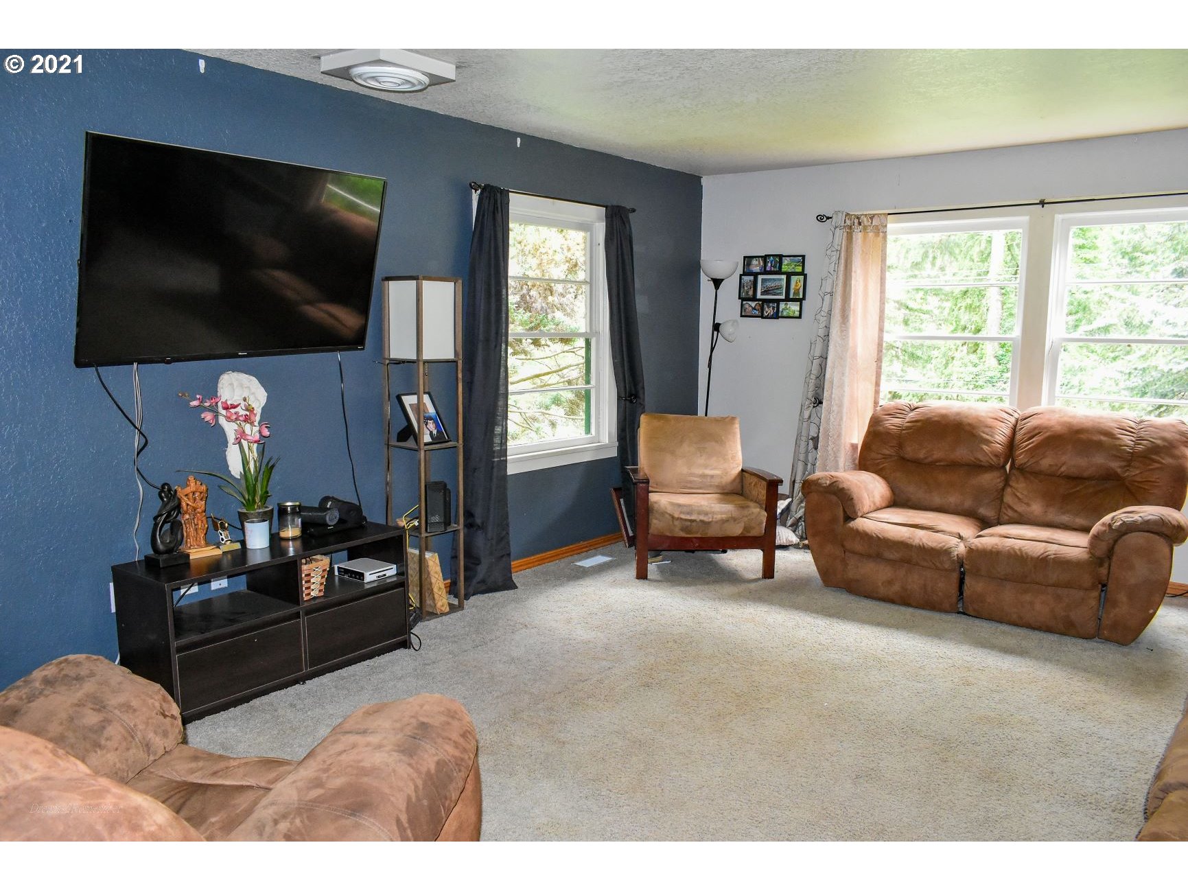 1300 Bennett Creek Road Cottage Grove, OR 97424 - Photo 4 of 22 Gallery Image 4