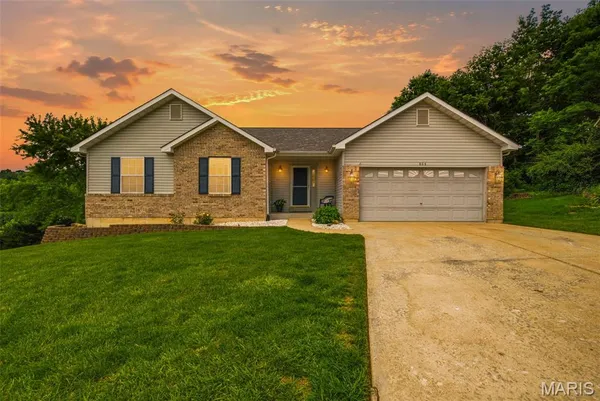 $399,900 | 805 Sundance Court, Fenton, MO 63026