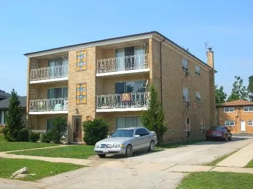 $975,000 | 9516 South Kolin Avenue, Oak Lawn, IL 60453