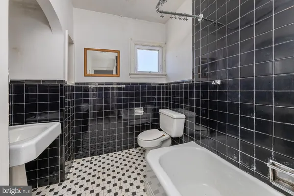 $275,000 | 54 State Street, Glassboro, NJ 08028
