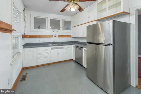 $275,000 | 54 State Street, Glassboro, NJ 08028