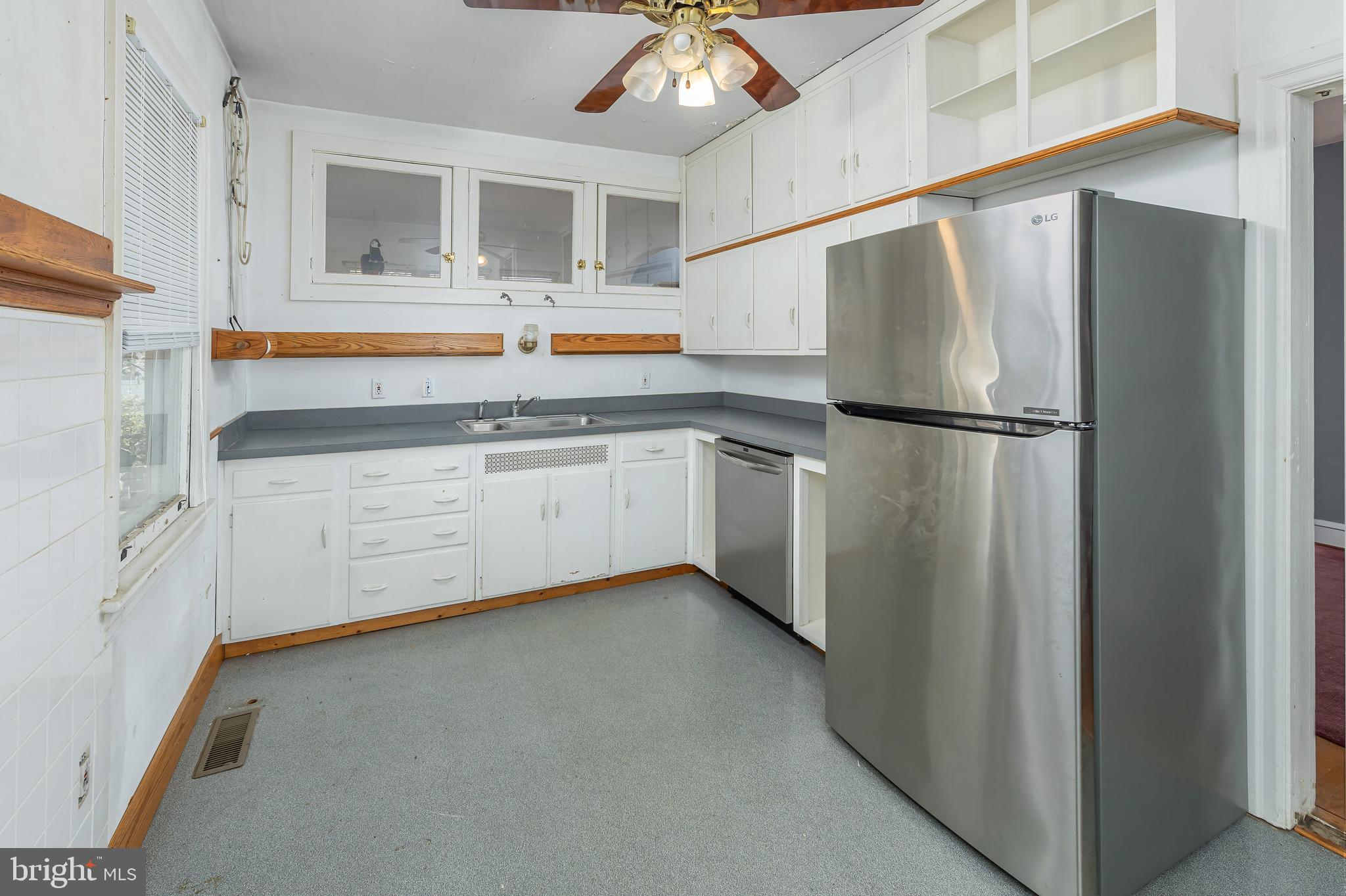 54 State Street Glassboro, NJ 08028 - Photo 8 of 29 Kitchen-Residence