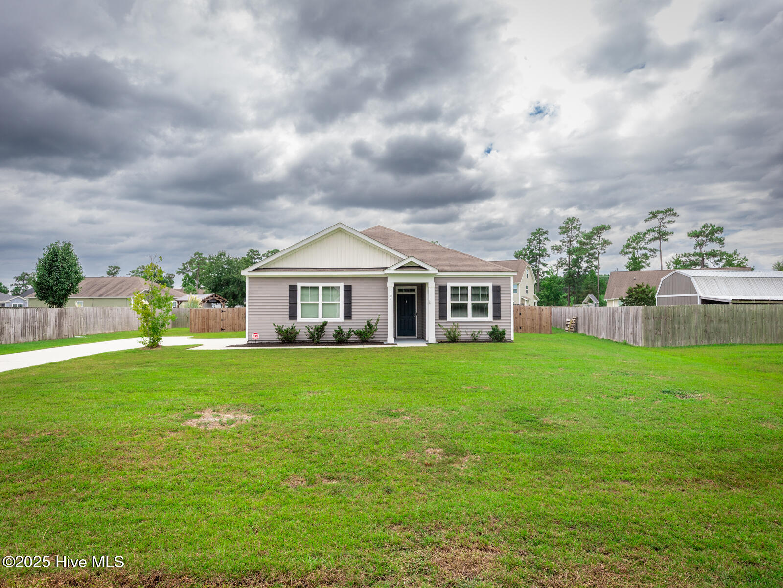 104 Tralee Place Holly Ridge, NC 28445 - Photo 5 of 29 Front 3