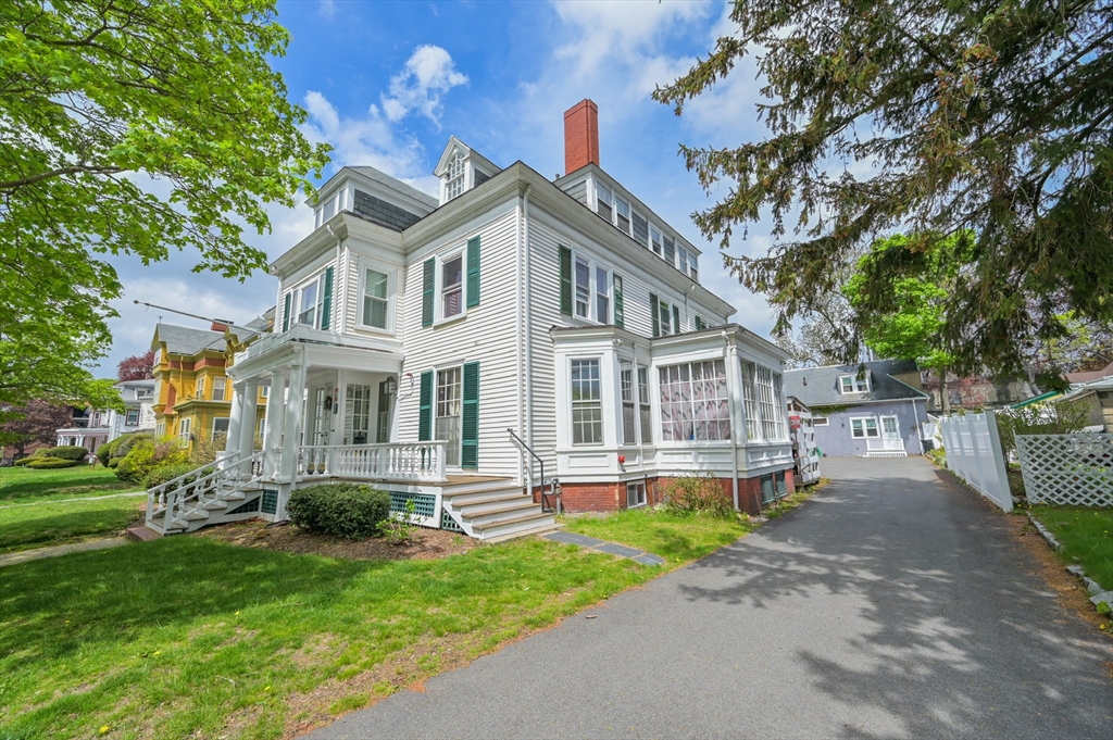 54 Nahant Street Lynn, MA 01902 - Photo 2 of 32