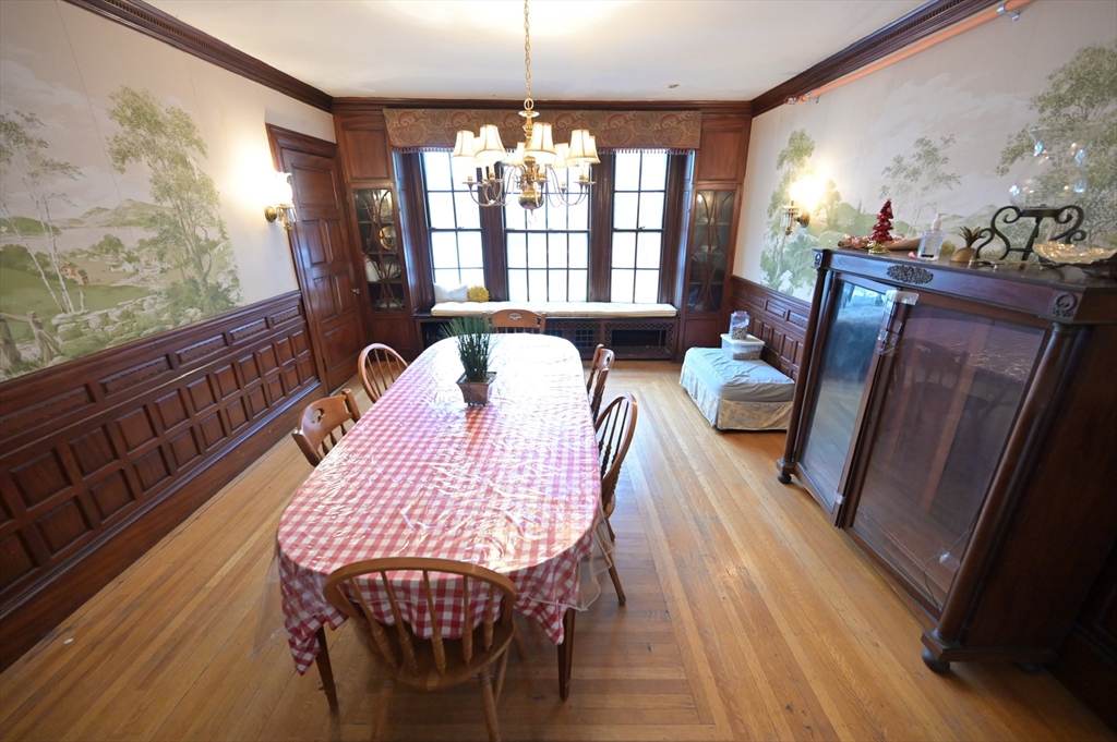 54 Nahant Street Lynn, MA 01902 - Photo 4 of 32