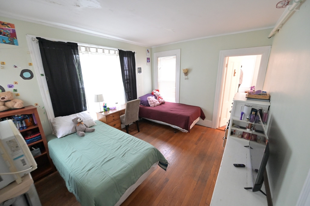 54 Nahant Street Lynn, MA 01902 - Photo 10 of 32