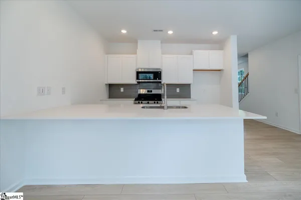 $1,800 | 124 Selton Place, Taylors, SC 29687