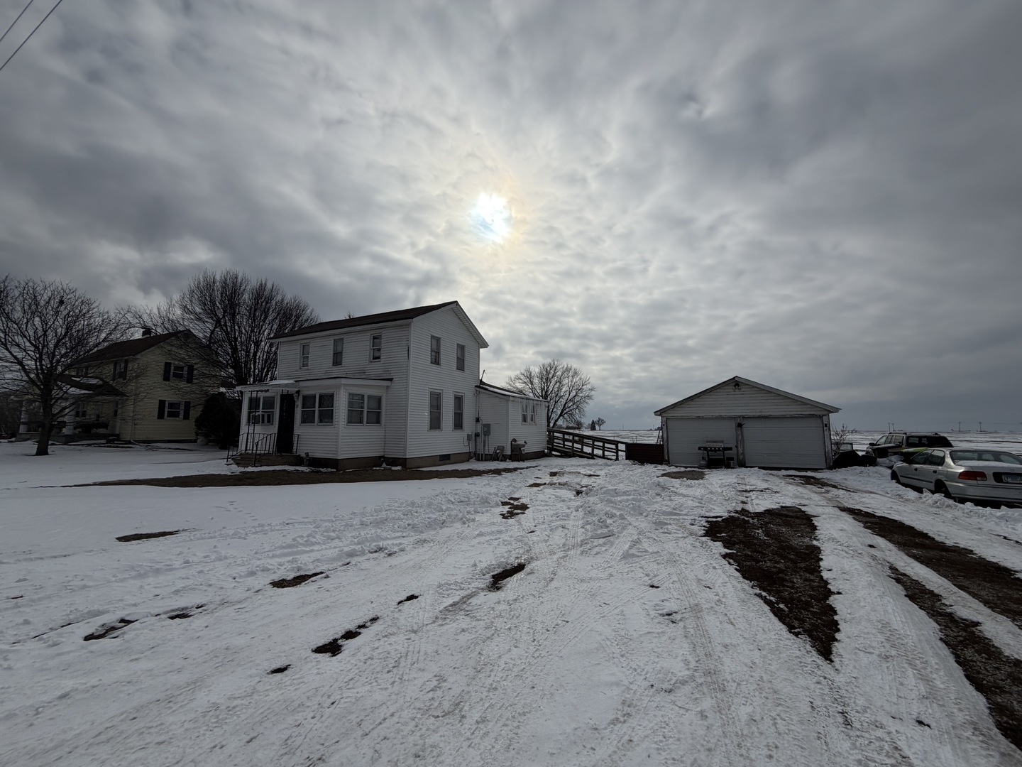 215 Grove Street Weldon, IL 61882 - Photo 3 of 24