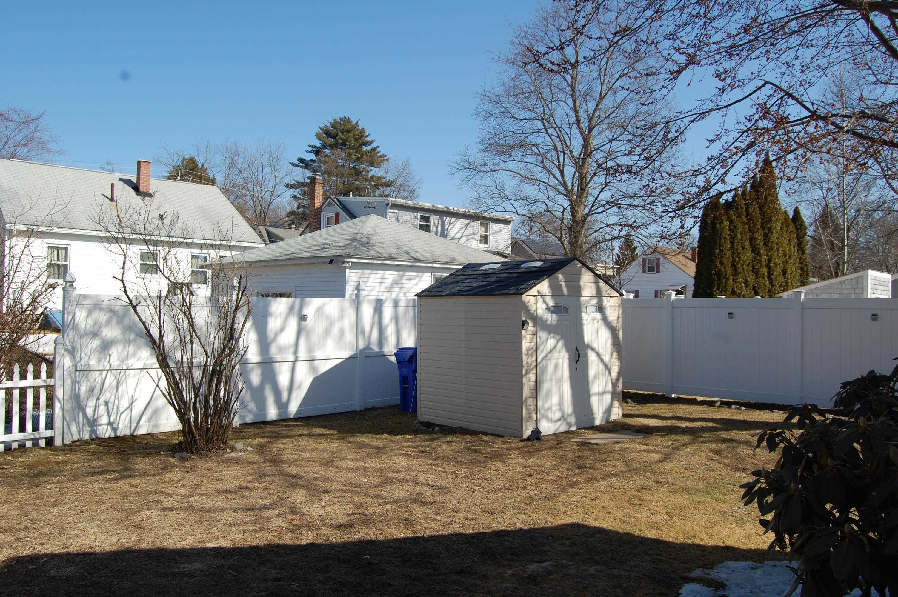 56 Columbia Road Manchester, NH 03103 - Photo 13 of 14