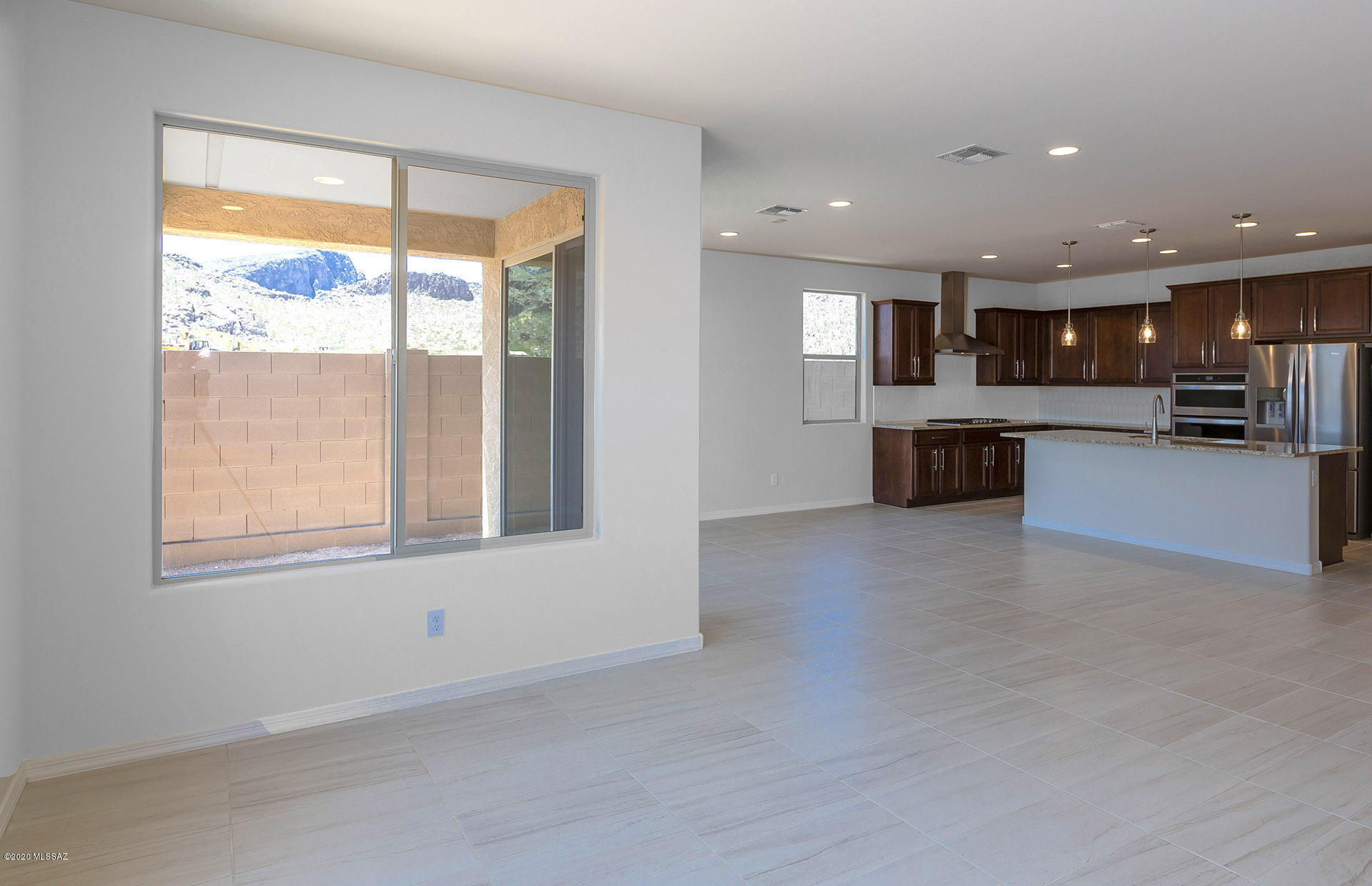 8472 North Lone Ranger Road Tucson, AZ 85743 - Photo 14 of 48 Gallery Image 14