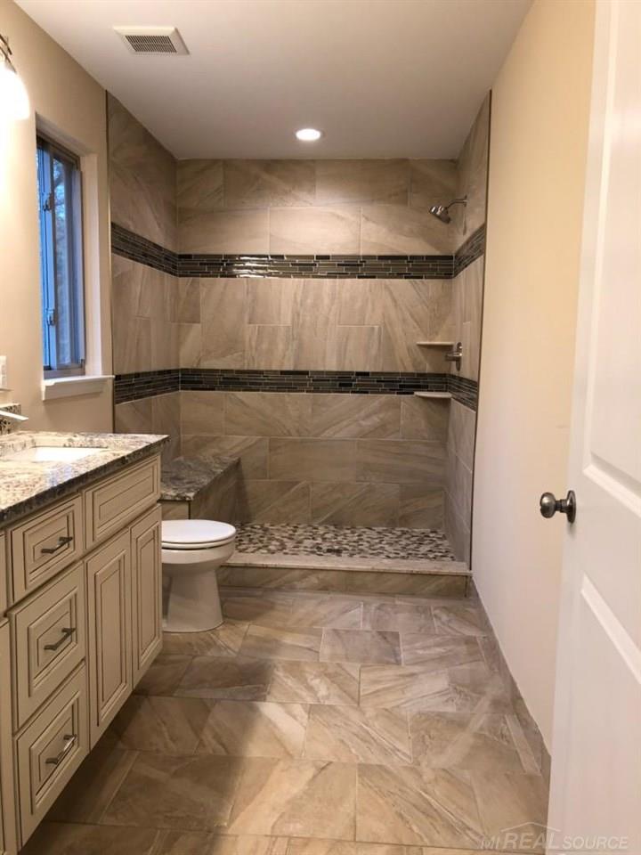 54750 Ridge Road New Baltimore, MI 48047 - Photo 19 of 25