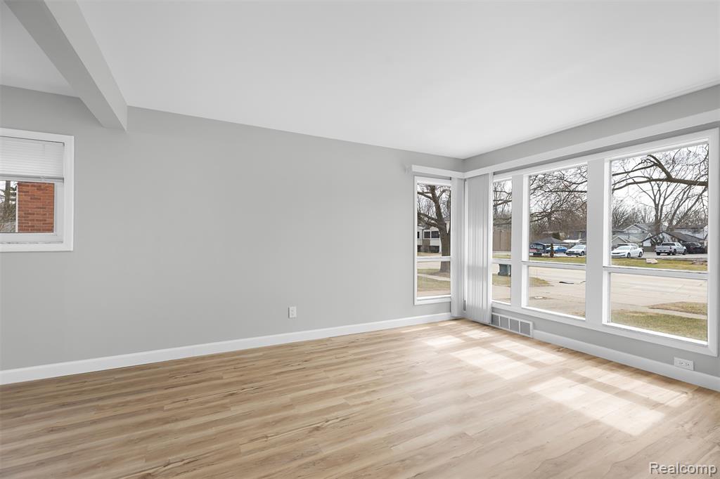 253 East 14 Mile Road Birmingham, MI 48009 - Photo 2 of 23