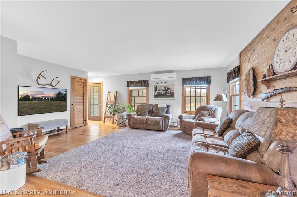 1608 Tozer Road North Branch, MI 48461 - Photo 8 of 40