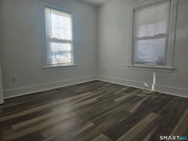 $1,900 | 67 Woodside Street, Unit 1, Stamford, CT 06902
