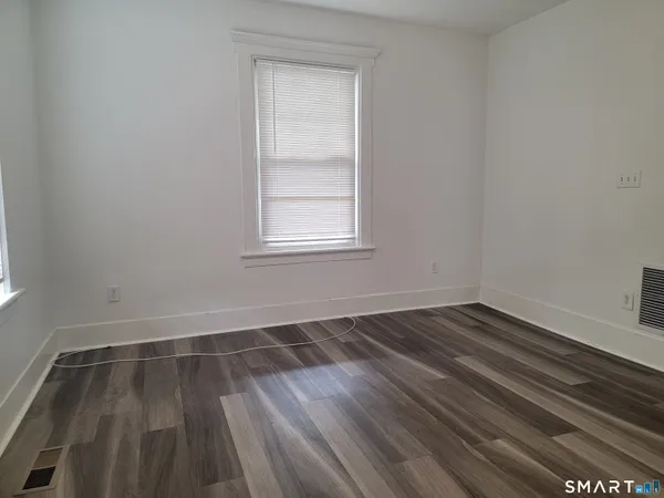 $1,900 | 67 Woodside Street, Unit 1, Stamford, CT 06902