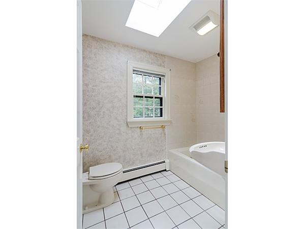 40 Ferncroft Road Newton, MA 02468 - Photo 18 of 24 Gallery Image 18