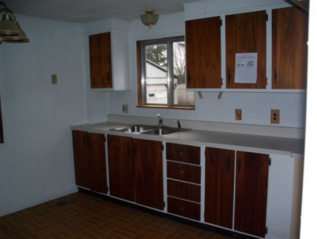 9950 Bryce Road Avoca, MI 48006 - Photo 10 of 14 31034065-9.JPG