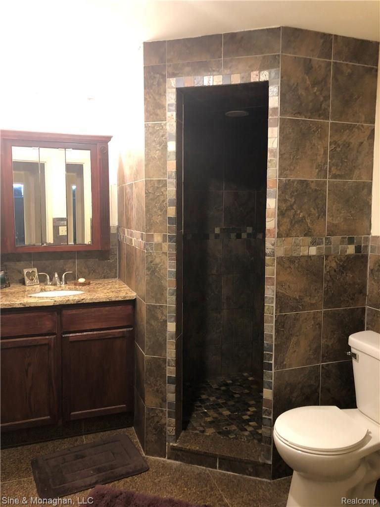 1111 South Richman Road St. Clair, MI 48079 - Photo 21 of 27 IMG_7188.jpg