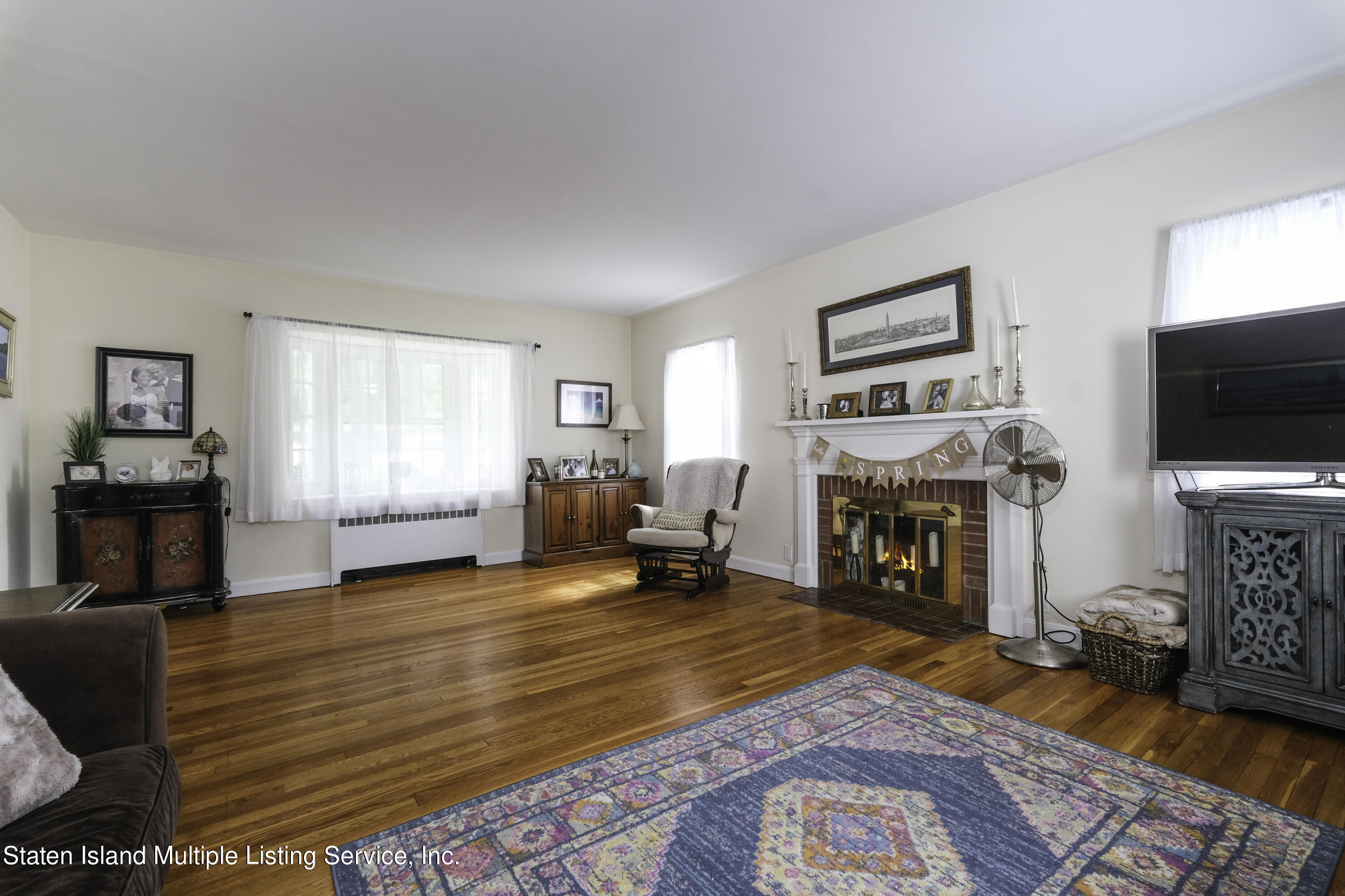 200 Longview Road Staten Island, NY 10304 - Photo 5 of 19 200 Longview Rd Staten Island, NY 10301