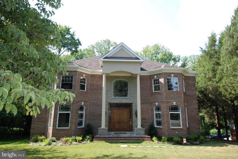 7219 Churchill Road McLean, VA 22101 - Photo 1 of 6 Exterior (Main)