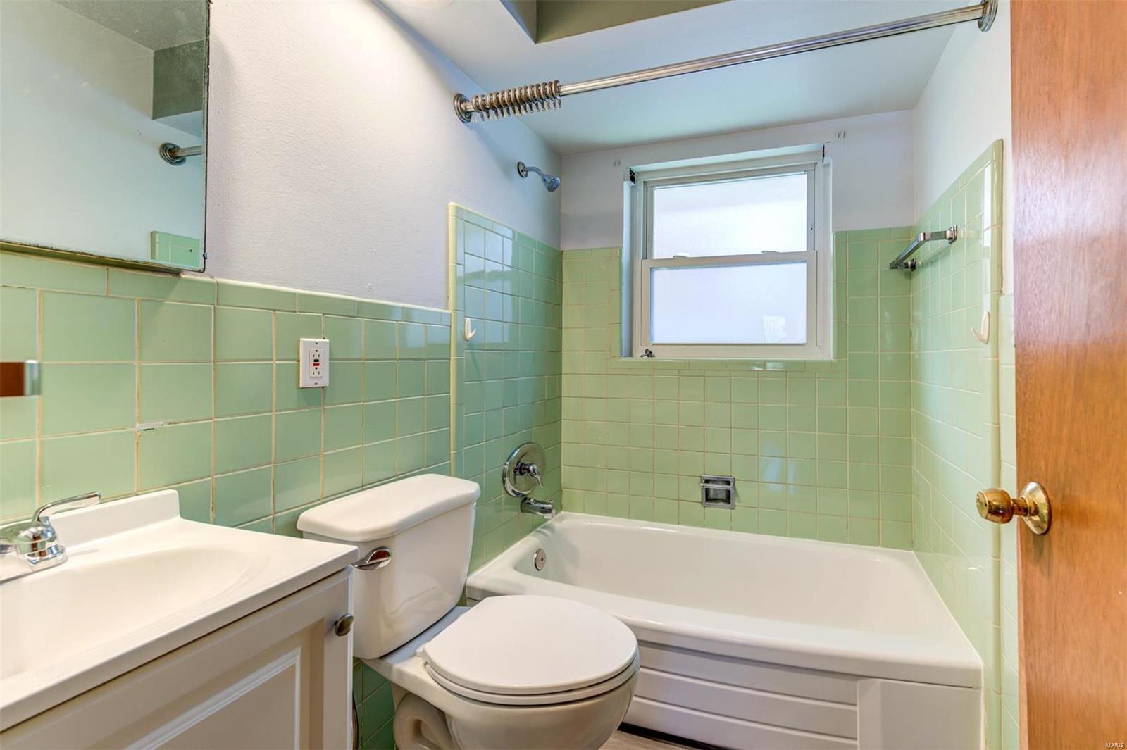 1815 North Hanley Road St. Louis, MO 63114 - Photo 12 of 30 Gallery Image 12