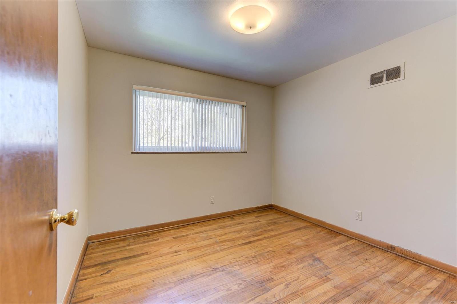 1815 North Hanley Road St. Louis, MO 63114 - Photo 13 of 30 Gallery Image 13