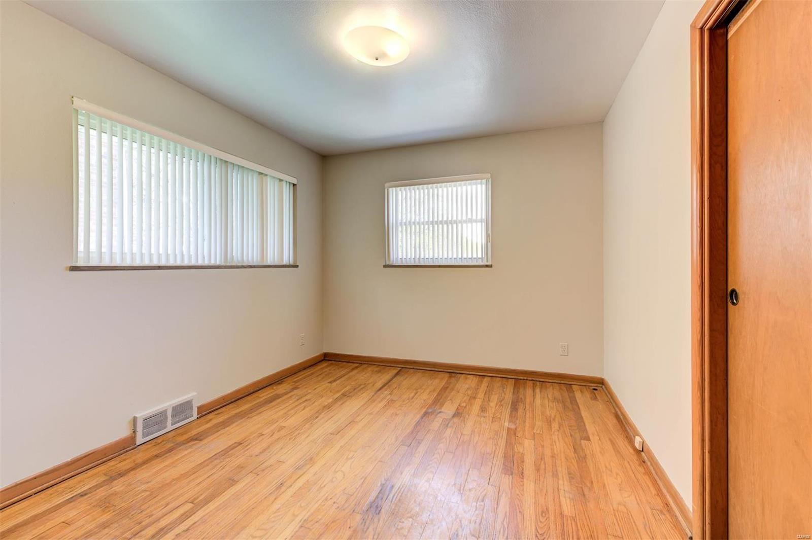 1815 North Hanley Road St. Louis, MO 63114 - Photo 15 of 30 Gallery Image 15