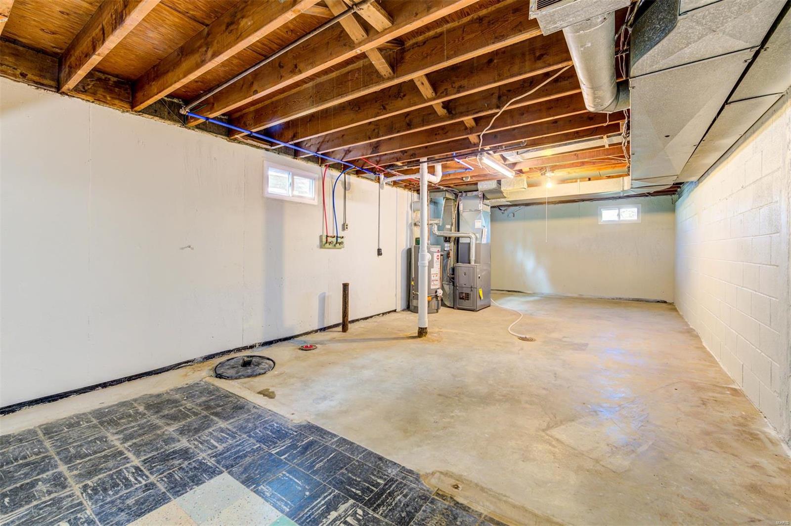 1815 North Hanley Road St. Louis, MO 63114 - Photo 16 of 30 Gallery Image 16