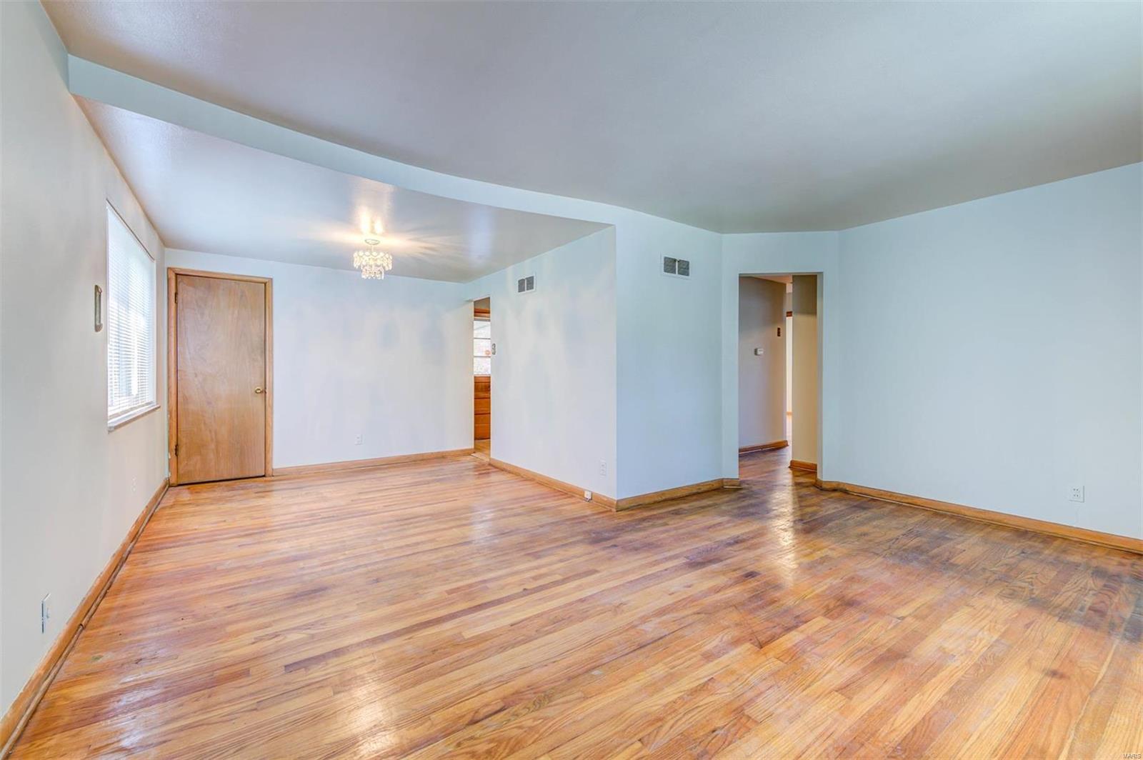 1815 North Hanley Road St. Louis, MO 63114 - Photo 5 of 30 Gallery Image 5