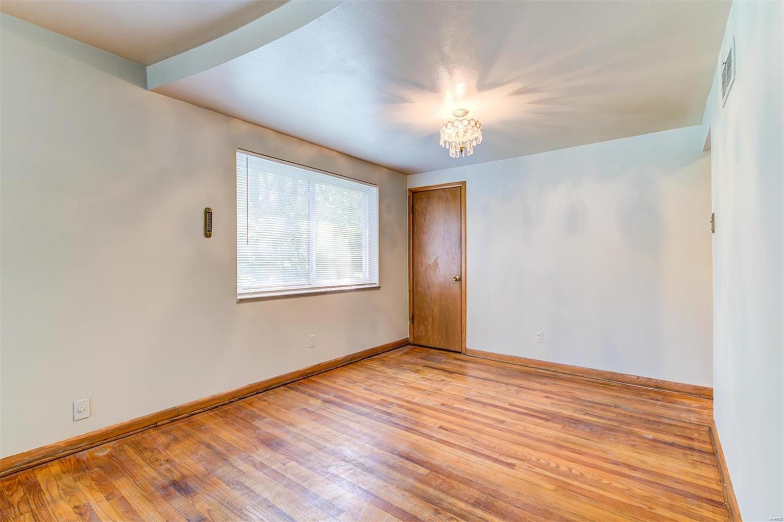 1815 North Hanley Road St. Louis, MO 63114 - Photo 7 of 30 Gallery Image 7