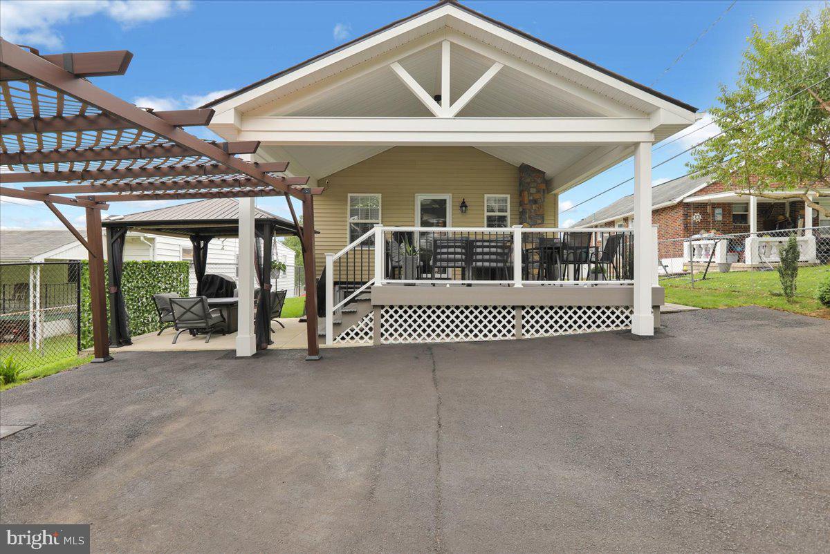 1519 Ridge Avenue Reading, PA 19607 - Photo 25 of 32