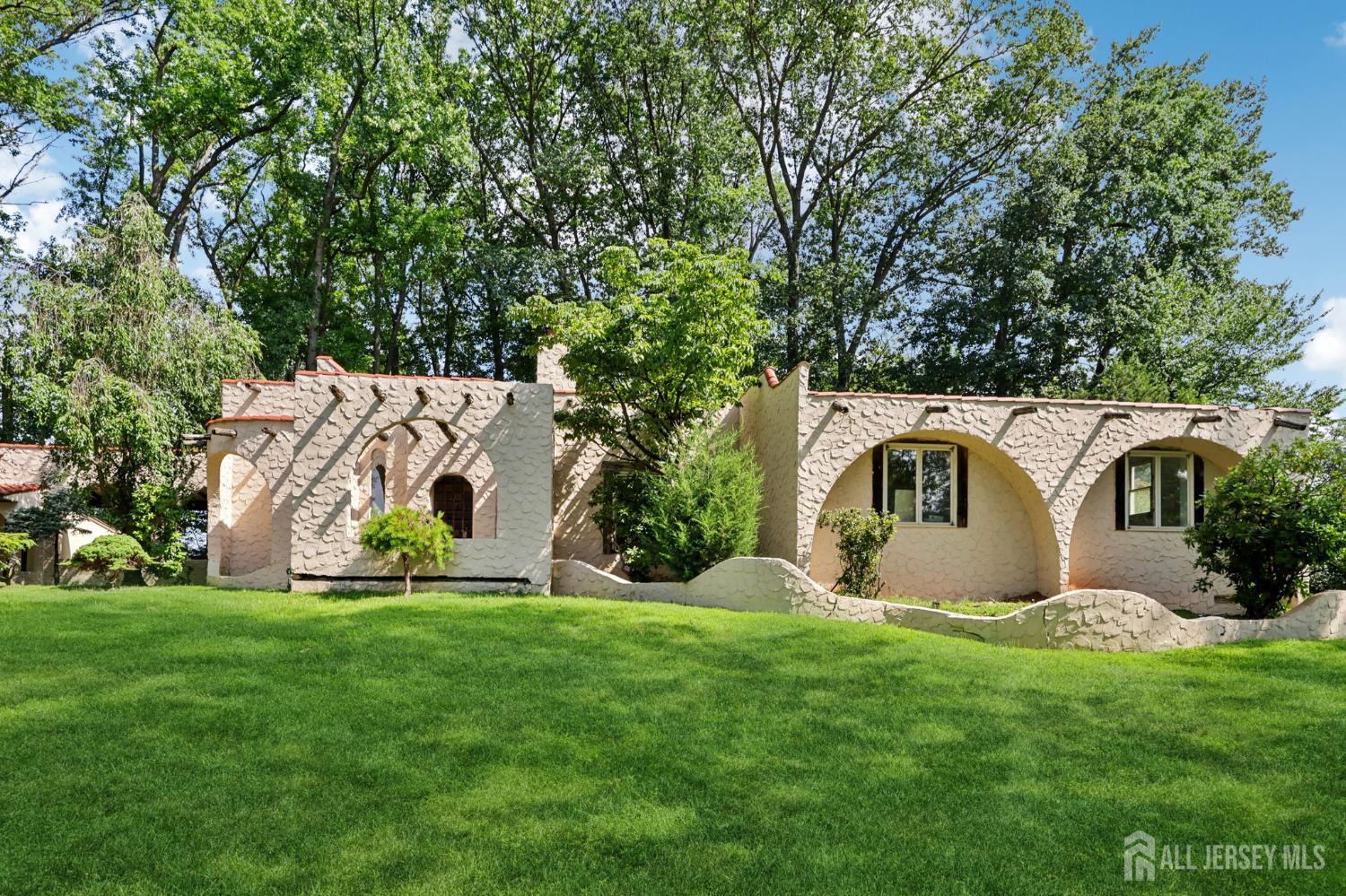 21 Windsor Lane Colonia, NJ 07067 - Photo 4 of 18 a view of a garden
