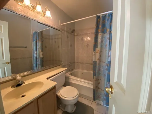 $2,400 | 25 Lexington Hills Road, Unit 7, Harriman, NY 10926