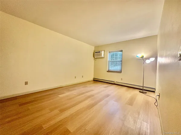 $2,400 | 25 Lexington Hills Road, Unit 7, Harriman, NY 10926