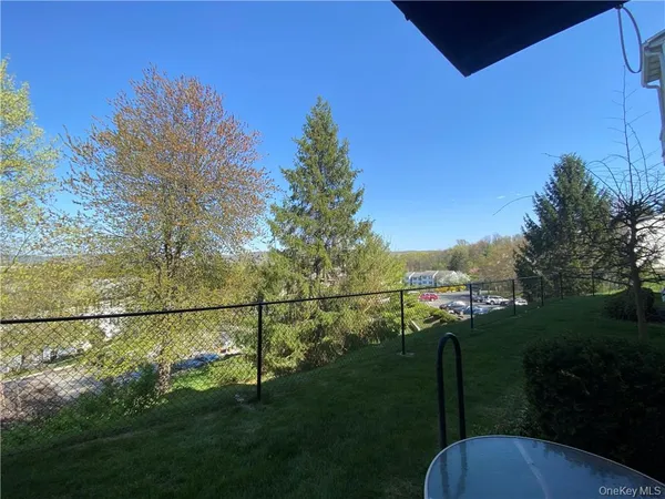 $2,400 | 25 Lexington Hills Road, Unit 7, Harriman, NY 10926