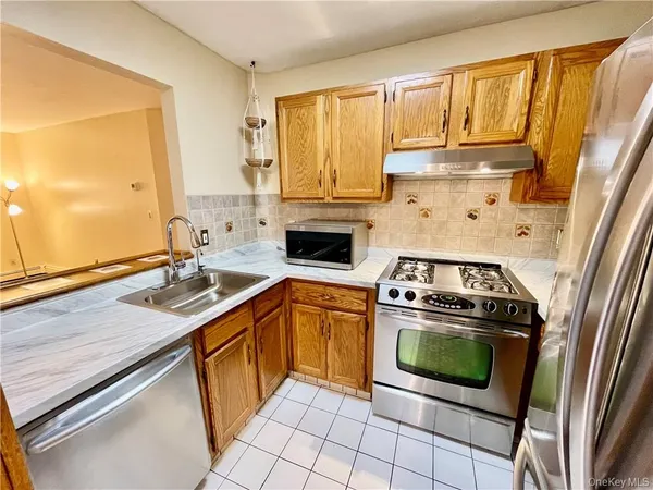 $2,400 | 25 Lexington Hills Road, Unit 7, Harriman, NY 10926
