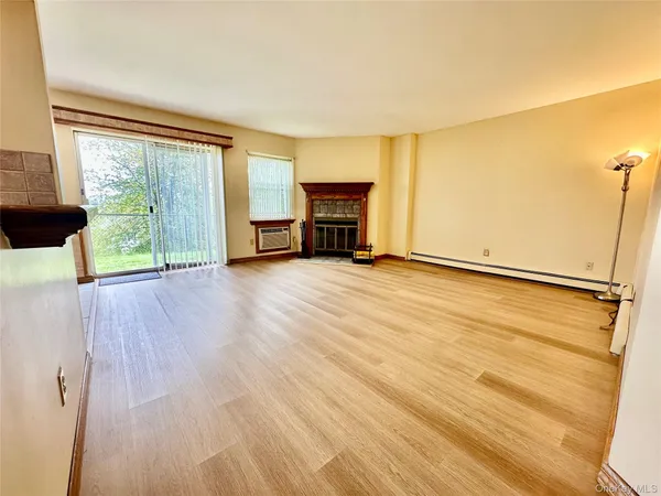 $2,400 | 25 Lexington Hills Road, Unit 7, Harriman, NY 10926
