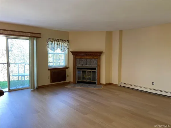 $2,400 | 25 Lexington Hills Road, Unit 7, Harriman, NY 10926