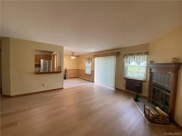 $2,400 | 25 Lexington Hills Road, Unit 7, Harriman, NY 10926