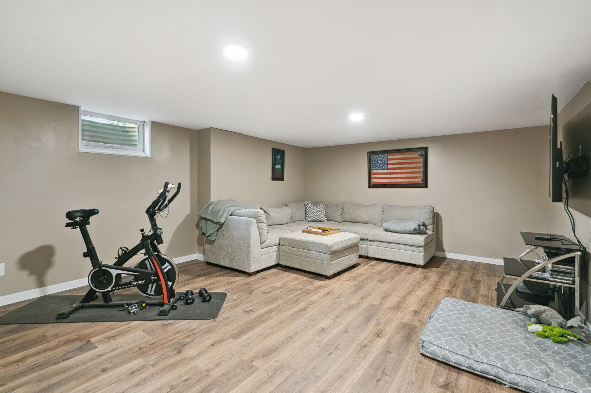 6819 Eliot View Road Minneapolis, MN 55426 - Photo 15 of 19 Gallery Image 15